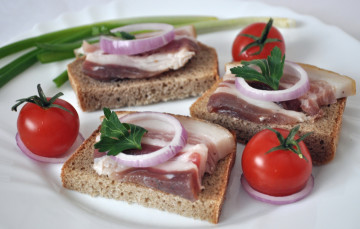 Картинка еда бутерброды гамбургеры канапе помидоры хлеб лук сало