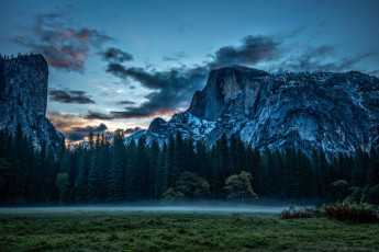 Картинка природа горы туман луг скалы йосемити national park california облака yosemite