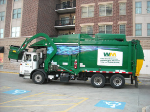 Картинка автомобили мусоровозы мусорщик