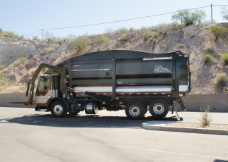 Картинка автомобили мусоровозы мусорщик