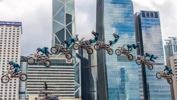 Картинка спорт мотоспорт байк гонщик прыжок