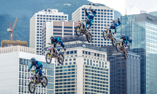 Обои картинки фото спорт, мотоспорт, байк, гонщик, прыжок