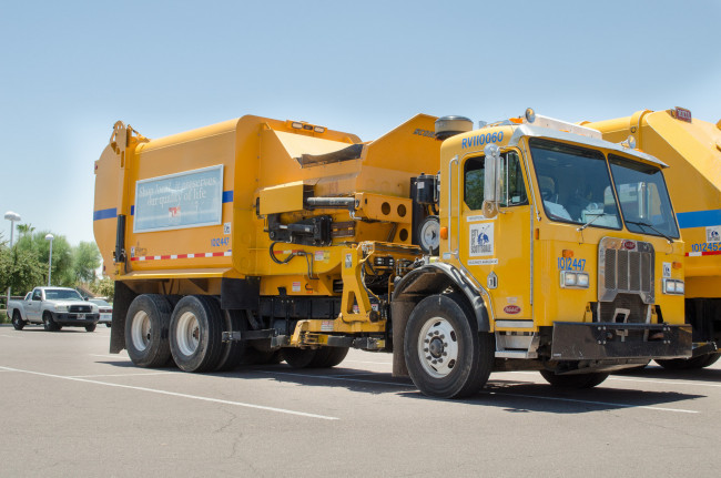 Обои картинки фото автомобили, мусоровозы, мусорщик