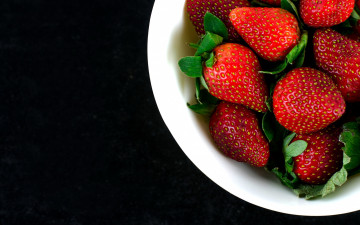 Картинка еда клубника +земляника много спелая ягоды