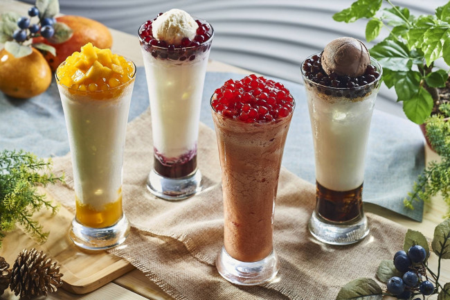 Обои картинки фото еда, мороженое,  десерты, манго, десерт, бокалы