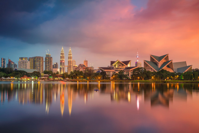 Обои картинки фото kuala lumpur, города, куала-лумпур , малайзия, небоскребы, панорама