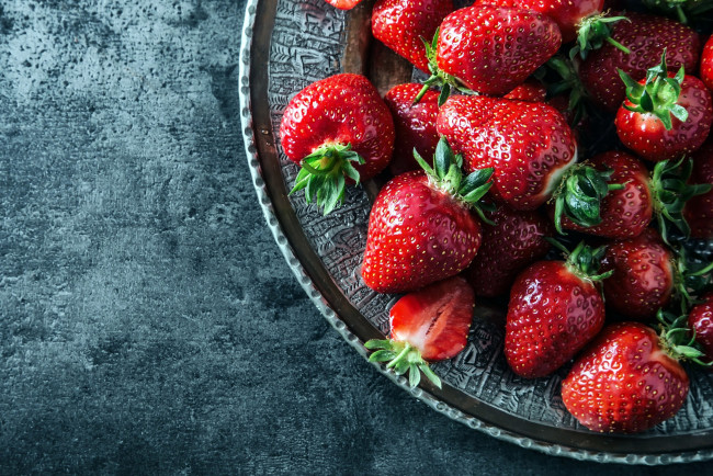 Обои картинки фото еда, клубника,  земляника