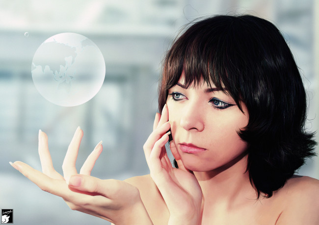 Обои картинки фото разное, компьютерный дизайн, девушка, брюнетка, лицо, шар