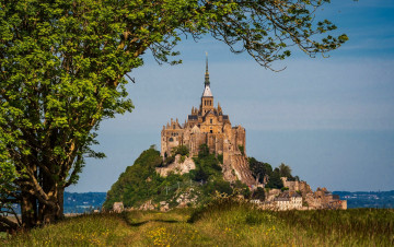 Картинка города крепость+мон-сен-мишель+ франция крепость