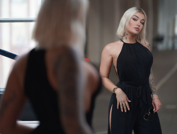 Обои картинки фото девушка - girl, девушки, - блондинки,  светловолосые, девушка, блондинка, сексуальная, милая, модель, красивая, супер, сладкая, лапочка, симпатичная, классная, нежная, идеальная, няша, яркая, игривая, великолепная, обаятельная, жгучая, спокойная, удивительная