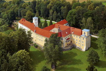 Картинка trzebieszowice+castle poland города замки+польши trzebieszowice castle
