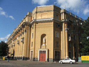 Картинка города здания дома