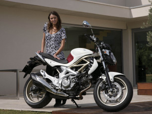 Картинка мотоциклы мото девушкой