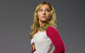 обоя Hayden Panettiere, девушки, , , свитер, с, эмблемой