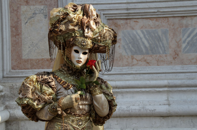 Обои картинки фото разное, маски, карнавальные, костюмы, карнавал, венеция