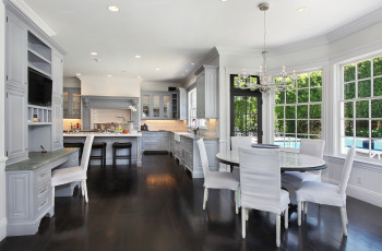 Картинка интерьер кухня стулья стол стиль