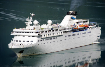 обоя voyager, корабли, лайнеры, лайнер, река