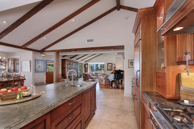 Обои картинки фото интерьер, кухня, люстры, цветы, стиль