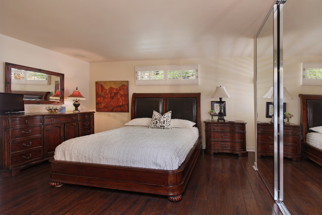 Обои картинки фото интерьер, спальня, мебель, светильник, рамка, стиль