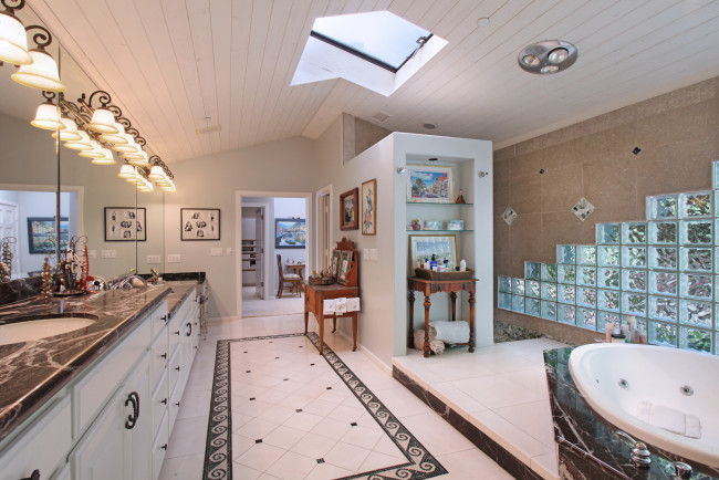 Обои картинки фото интерьер, ванная и туалетная комнаты, ванная, стиль, дизайн, цветы