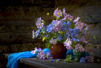 Картинка цветы разные+вместе ваза мальва васильки букет