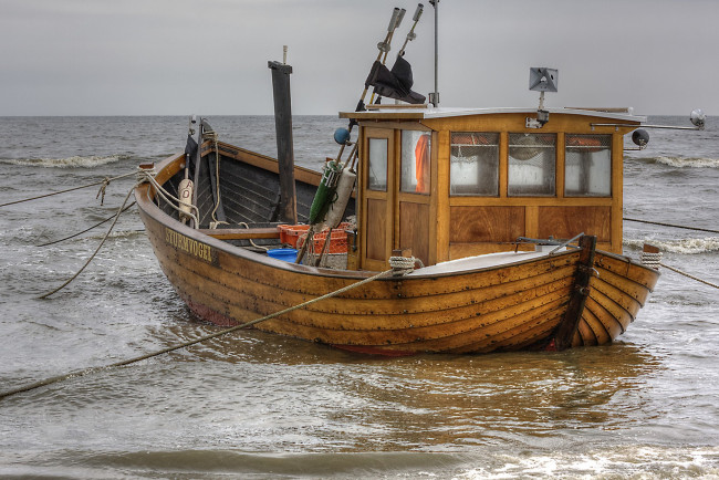 Обои картинки фото корабли, баркасы ,  буксиры, побережье