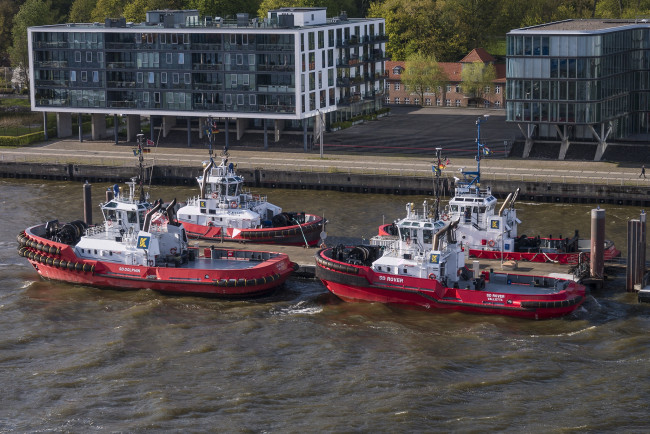 Обои картинки фото корабли, баркасы ,  буксиры, побережье