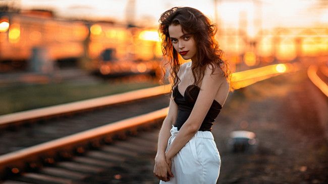 Обои картинки фото девушка, девушки, -unsort , брюнетки, темноволосые, модель