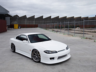 Картинка автомобили nissan datsun