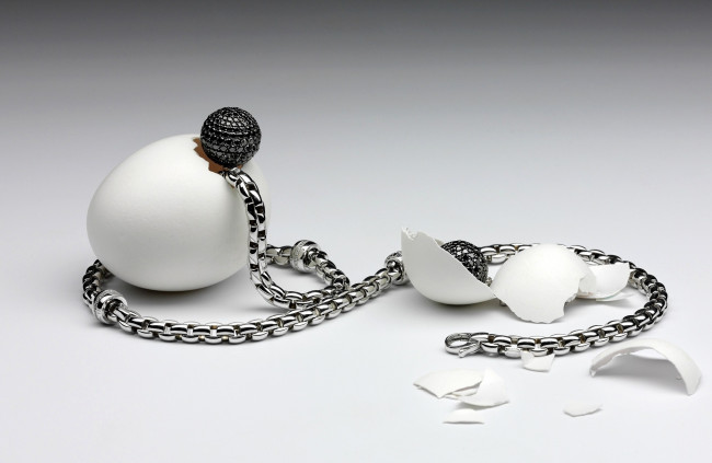 Обои картинки фото разное, украшения, аксессуары, веера, цепочка, яйцо, кулон