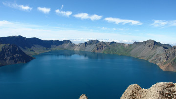 Картинка природа реки озера горы озеро кратер