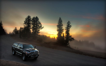 Картинка автомобили dodge лес закат