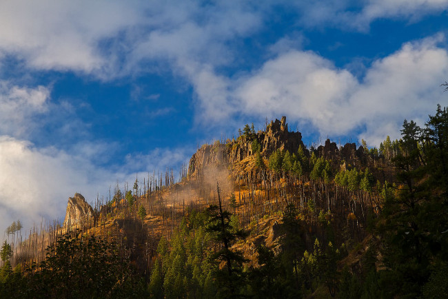 Обои картинки фото природа, горы, небо, деревья, пейзаж