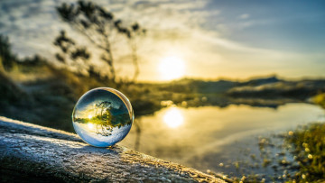 Картинка разное капли +брызги +всплески отражение капля природа макро