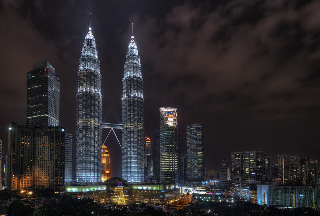 Обои картинки фото petronas towers kuala lumpur, города, куала-лумпур , малайзия, близнецы, башни