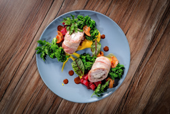 Картинка еда мясные+блюда рулеты зелень вкусно