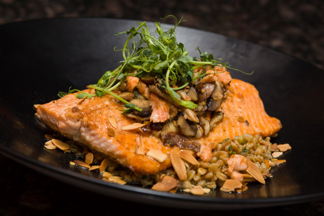 Обои картинки фото еда, рыба,  морепродукты,  суши,  роллы, снедь