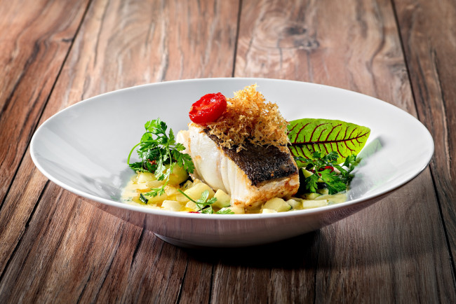 Обои картинки фото еда, рыба,  морепродукты,  суши,  роллы, суп, картофель, зелень