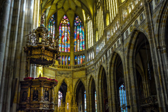 Картинка интерьер убранство +роспись+храма собор