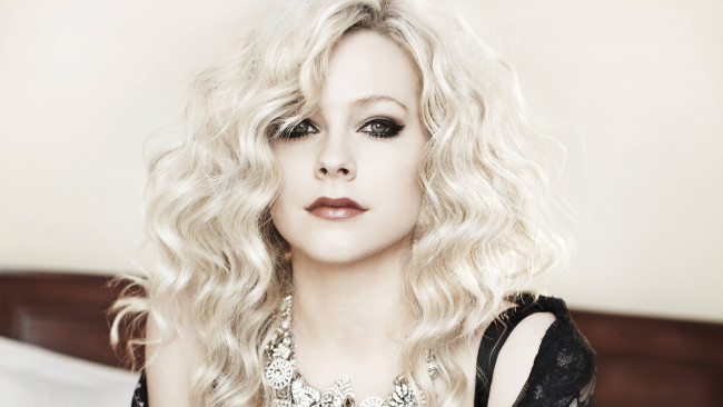 Обои картинки фото музыка, avril lavigne, женщина