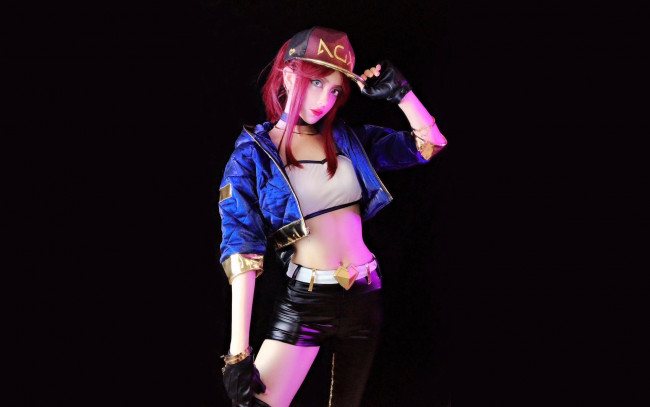 Обои картинки фото девушки, - креатив,  косплей, костюм, образ, кепка