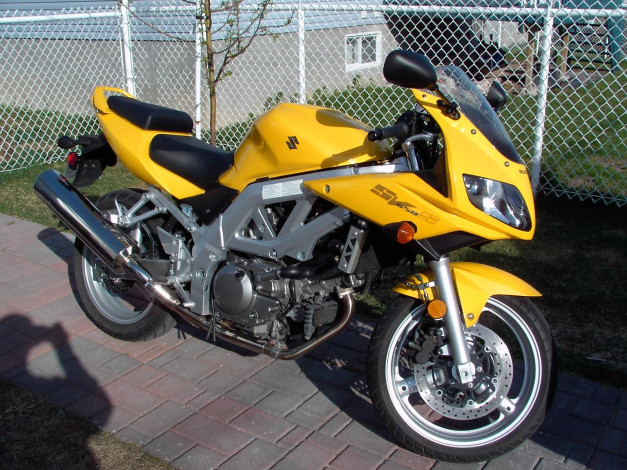 Обои картинки фото sv650s, 03, мотоциклы, suzuki