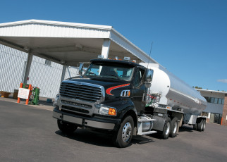 Картинка sterling truck автомобили автоцистерна грузовик