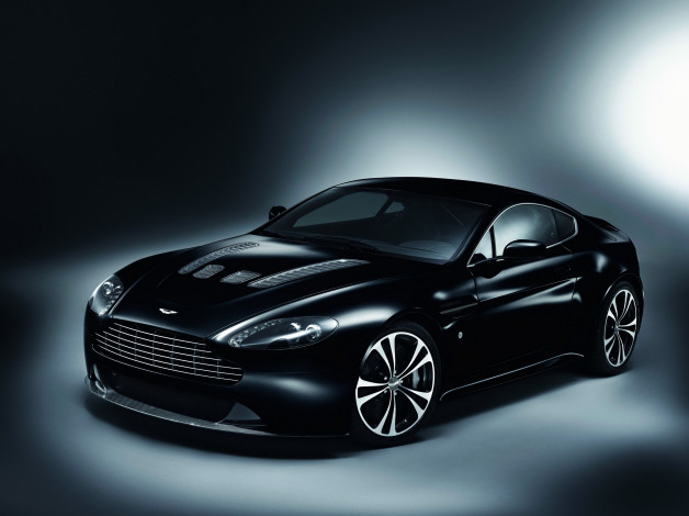 Обои картинки фото aston, martin, v12, vantage, автомобили