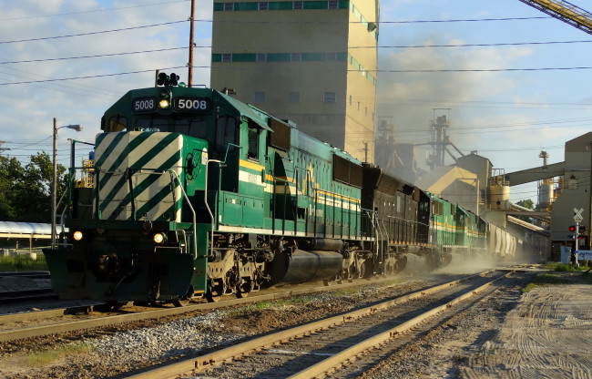 Обои картинки фото техника, поезда, вагоны, рельсы, железная, дорога, локомотив, грузовой, состав