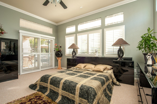 Обои картинки фото интерьер, спальня, лампы, кровать