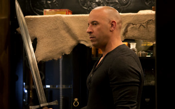 Картинка кино+фильмы the+last+witch+hunter последний охотник на ведьм вин дизель the last witch hunter меч vin diesel