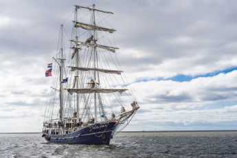 Картинка корабли парусники мачты паруса