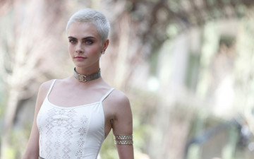Картинка девушки cara+delevingne блондинка модель украшения