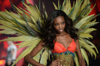 Картинка мaria+borges девушки мaria borges ангола топ-модель девушка модель брюнетка красотка красавица флирт стройная фигура сексуальная секси поза взгляд макияж темнокожая чернокожая